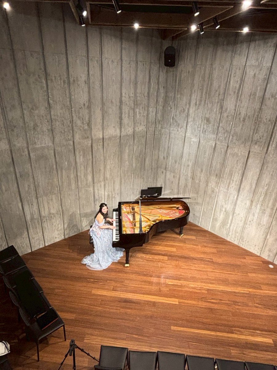salla_pairlit's tweet photo. 初めてのリサイタルを終えました。🎹
聴きに来てくださった皆さま、開催にあたってご協力くださった、全ての方に心の底から感謝申し上げます。
本当にありがとうございました！

もっとピアノと仲良くなりたいです。
明日からまた前だけ見て生きます。 https://t.co/eZD3tYA58N