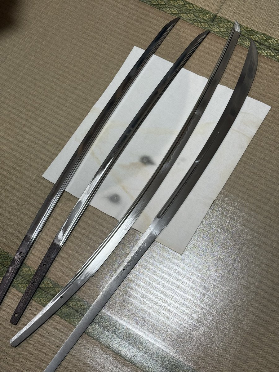 一日中ひたすら樋磨き
4振りまとめて磨き棒出来る手前まで樋を磨きました