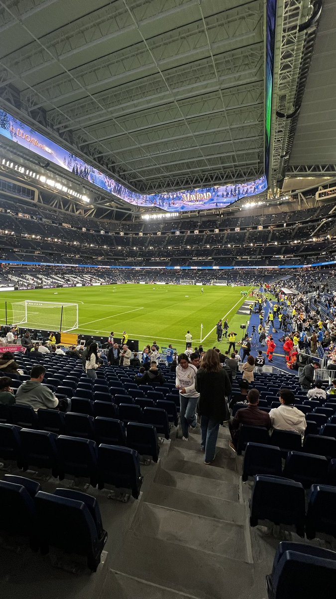 HTMsOol's tweet photo. Y  de al final el estudio Santiago Bernabéu 🇪🇸 https://t.co/3ZIlaxBzaE