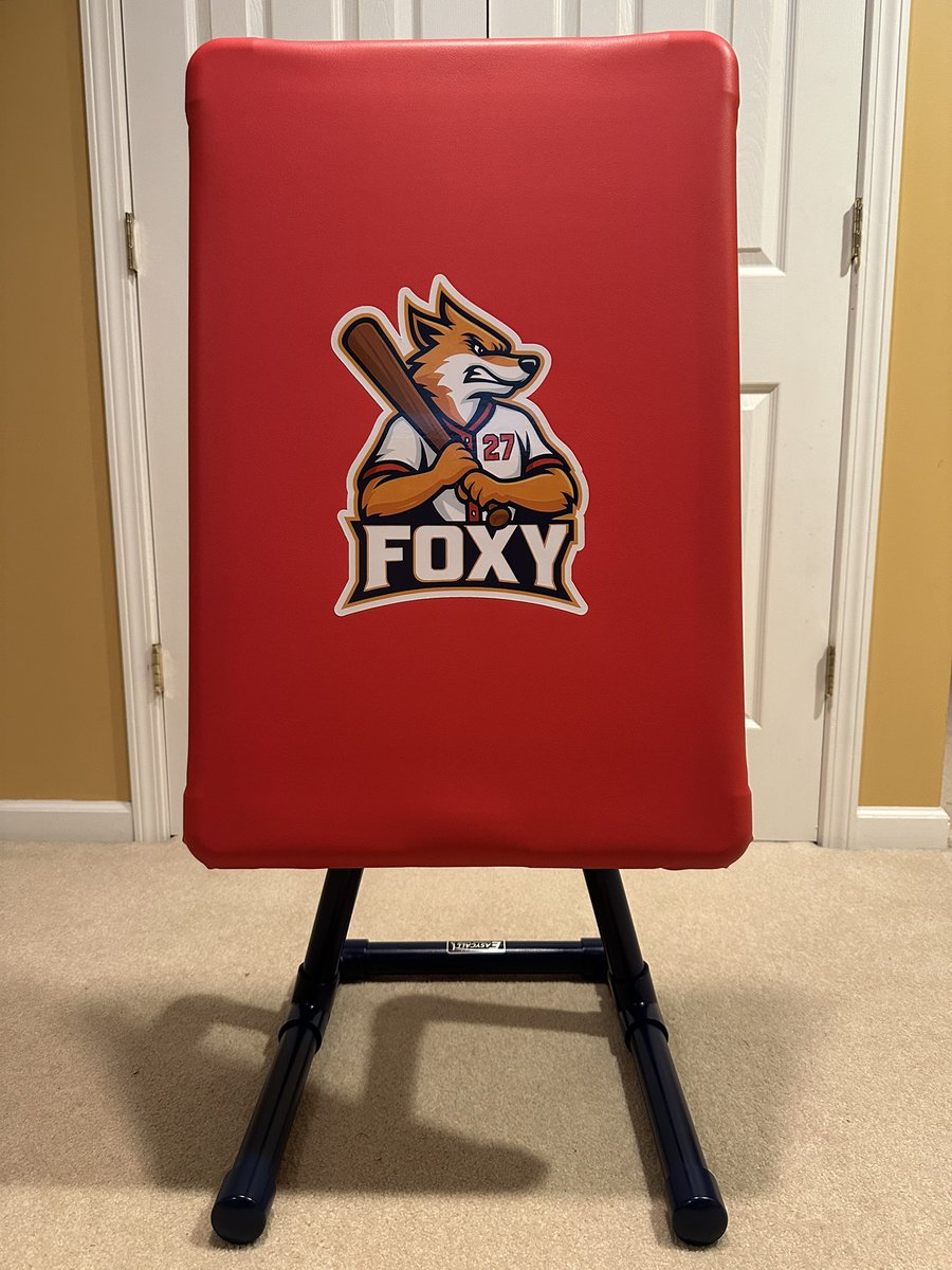 EasyCallKZone's tweet photo. Red strike zone with a navy blue base and a custom decal #easycall #wiffleball #blitzball https://t.co/QX8VCSvCis