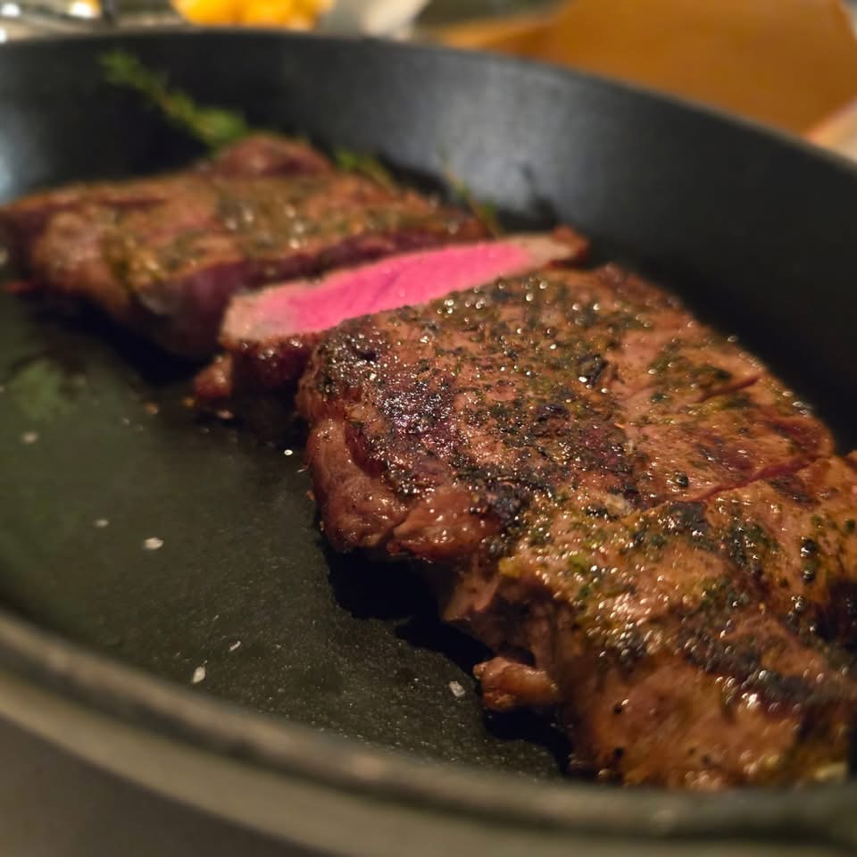 CruisingJournal's tweet photo. ✨ Second day aboard #CrystalSerenity! Ending the day with a delicious dinner at the elegant #Beefbar onboard 🍸🥩
#LuxuryCruise #CruiseLife #TravelInStyle #Crystal #CruiseExperience #CrystalAtSea #CruisingJournal #CruisingPerspective @crystalcruises https://t.co/AzIiagazIg