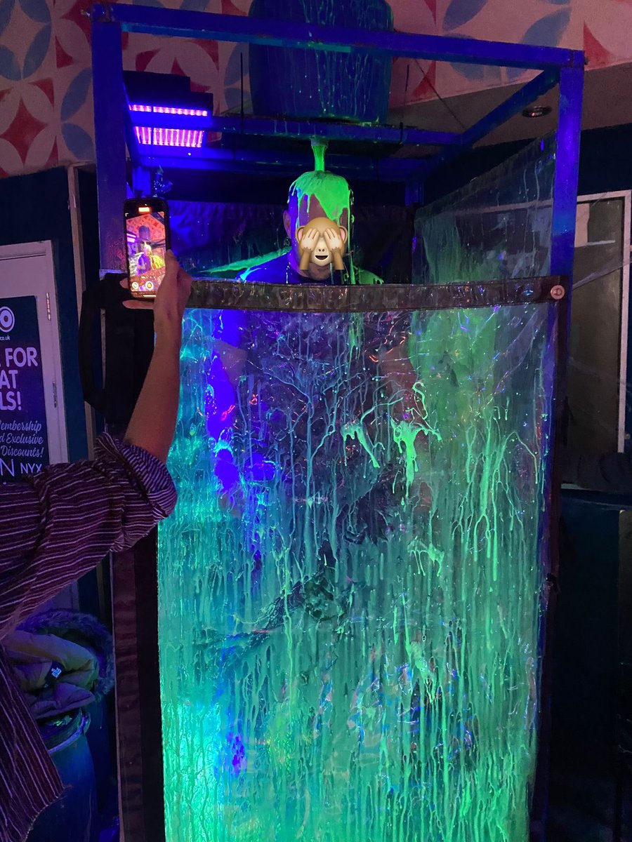 MessyGay88 tweet media