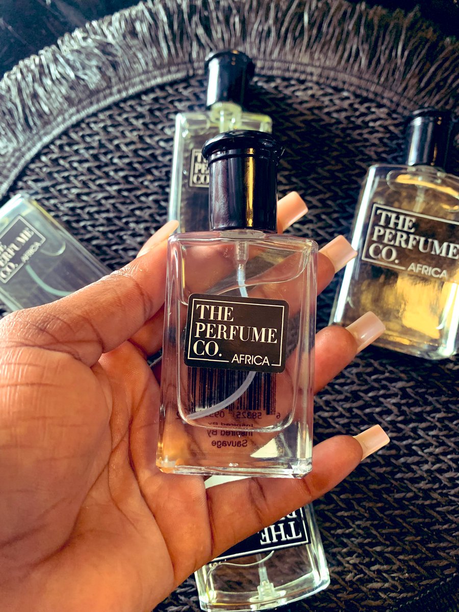 BongsMahlangu_'s tweet image. Hi boMzala 

I’m selling:
•Car Diffusers – R60 each 
•30ML Perfumes – R120 each
•50ML Perfumes – R200 each

Smell good every day without breaking the bank 😉

If you’re interested in joining the business feel free to DM me for more details.
#ThePerfumeCoAfrica