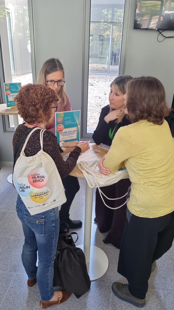 euit_terrassa's tweet image. 🆕 El grup de recerca @OCCARE_euit  va participar a les diferents activitats de la IV Jornada de Transferència de Coneixement i Tecnologia de Terrassa que va tenir lloc el passat dijous 30 d'octubre a l'auditori de l'@eseiaat_upc  

✨ Durant el Marketplace, la coordinadora del…