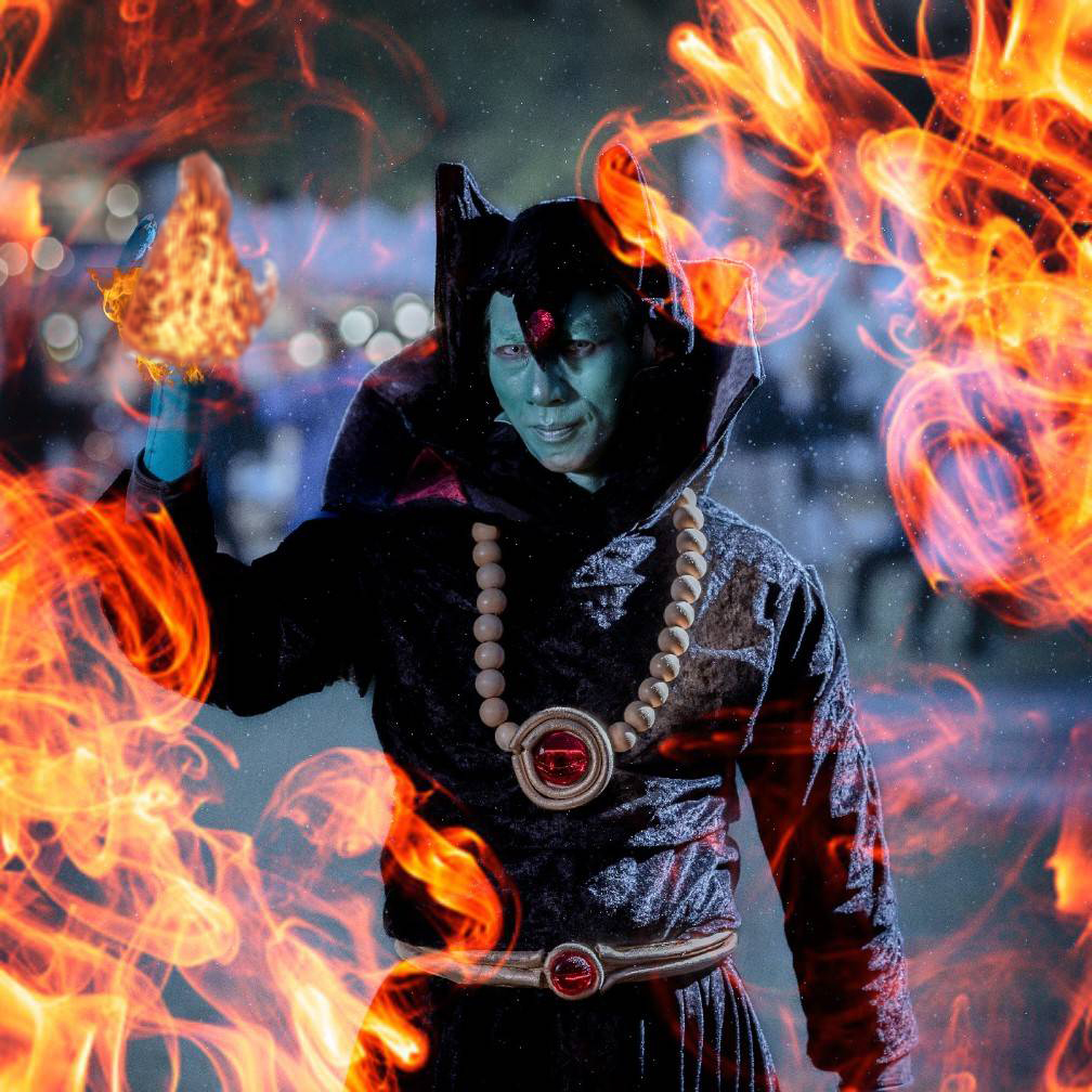 ◇Cosplay◇

勇者アバンと獄炎の魔王／魔王ハドラ

📷撮影：rinrin博士さん
<a href="/rinrinhakase/">rinrin博士</a> 

🔥加工：ぴぽぱぽ