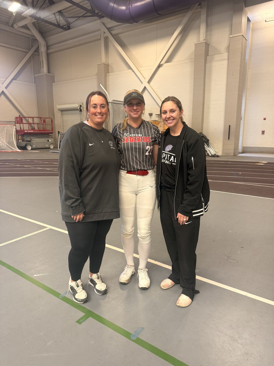 Ella Howe tweet media