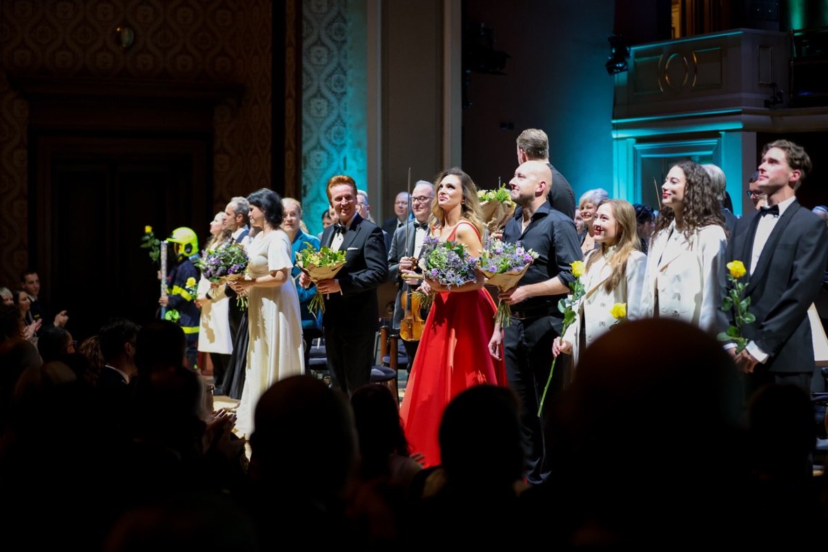 🔥 Dvořákova síň Rudolfina zažila večer plný hudby a hrdosti! Hasičský koncert „Ohnivá vášeň“ završil oslavy 25 let <a href="/hasici_cr/">Hasičský záchranný sbor ČR</a> s <a href="/CNSO_official/">Czech National Symphony Orchestra</a>, Pavlem Šporclem, sólisty ND a Dětským pěveckým sborem <a href="/CRozhlas/">Český rozhlas</a>.