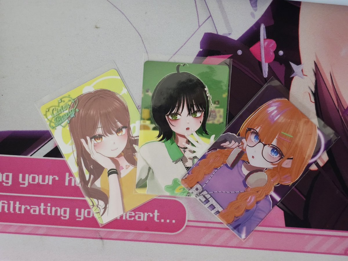 안녕하세요
이세계아이돌 Be My Light 앨범 발매 기념
항상 서로 동고동락 하며 지내던 왁타 팬덤분들께 스밍참여를 부탁드리고자
- Be My Light 앨범 패키지 (미공포 제외 Set) + Something New, SIDER BANG! 10인추첨 한정 포카 각 1종

총 세분께 RT이벤트 진행합니다

내용은 타래로 이어집니다