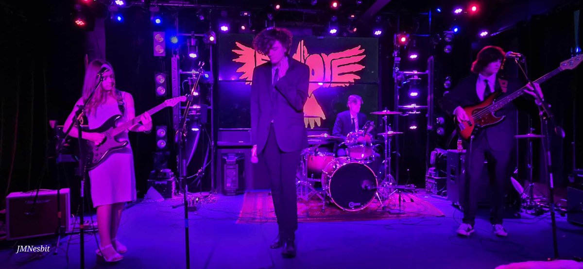 SABotagedit's tweet photo. guys idk if i ever mentioned this but i’m in a band and we played our second gig this past weekend :D we dressed like Blondie and played One Way or Another and it was so fun! https://t.co/mTAZeg2huc