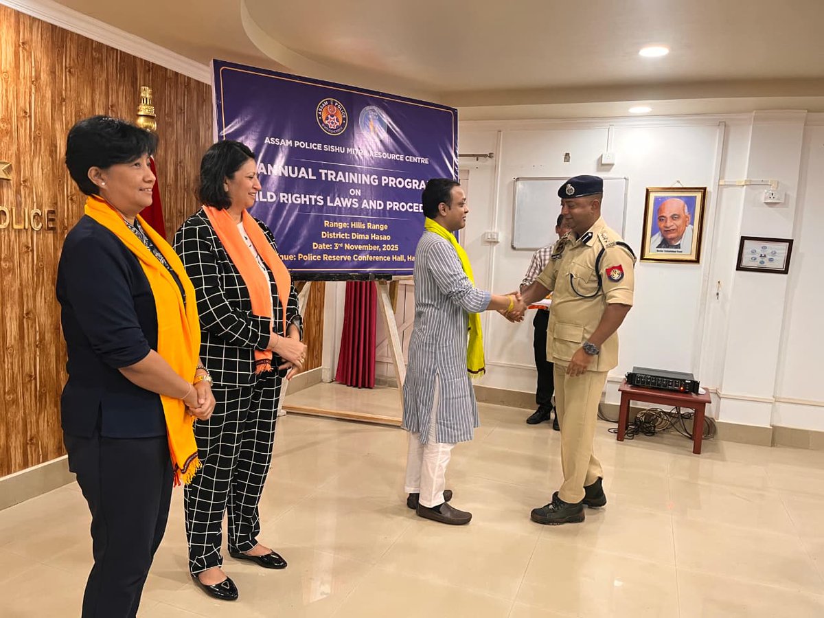 DimahasaoPolice's tweet image. Today, a training session on child rights, laws and procedures was organised by the Assam Police Sishu Mitra Resource Centre at Haflong for Dima Hasao Police. It aimed to strengthen the legal capacity of police personnel for child related cases. @assampolice @HardiSpeaks