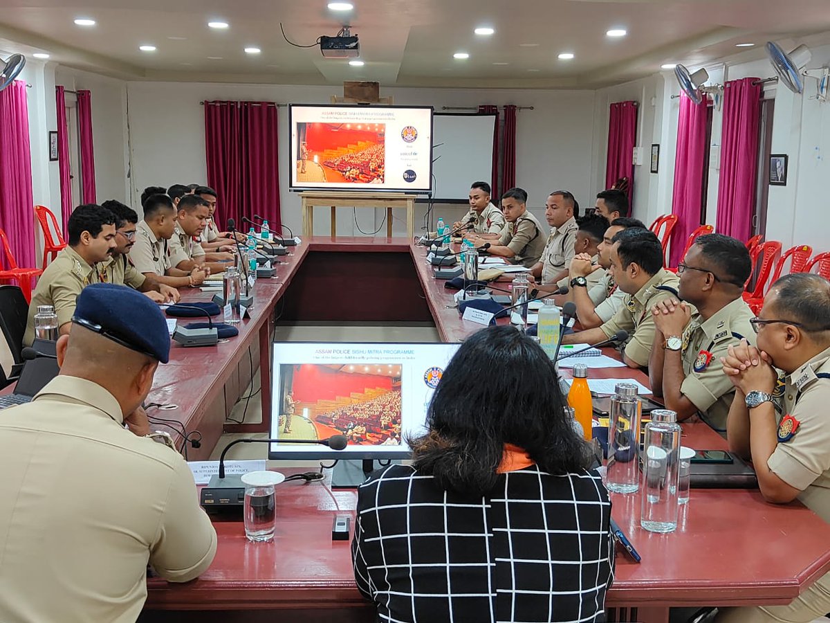 DimahasaoPolice's tweet image. Today, a training session on child rights, laws and procedures was organised by the Assam Police Sishu Mitra Resource Centre at Haflong for Dima Hasao Police. It aimed to strengthen the legal capacity of police personnel for child related cases. @assampolice @HardiSpeaks
