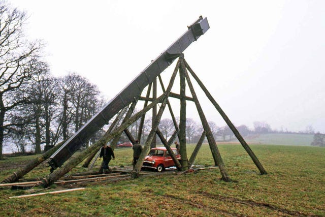 Morris_Oxford's tweet image. Once upon a time you&apos;d find people willing to spend a happy Saturday afternoon flinging a mini 1000 across a field using a trebuchet, but not anymore because of woke.