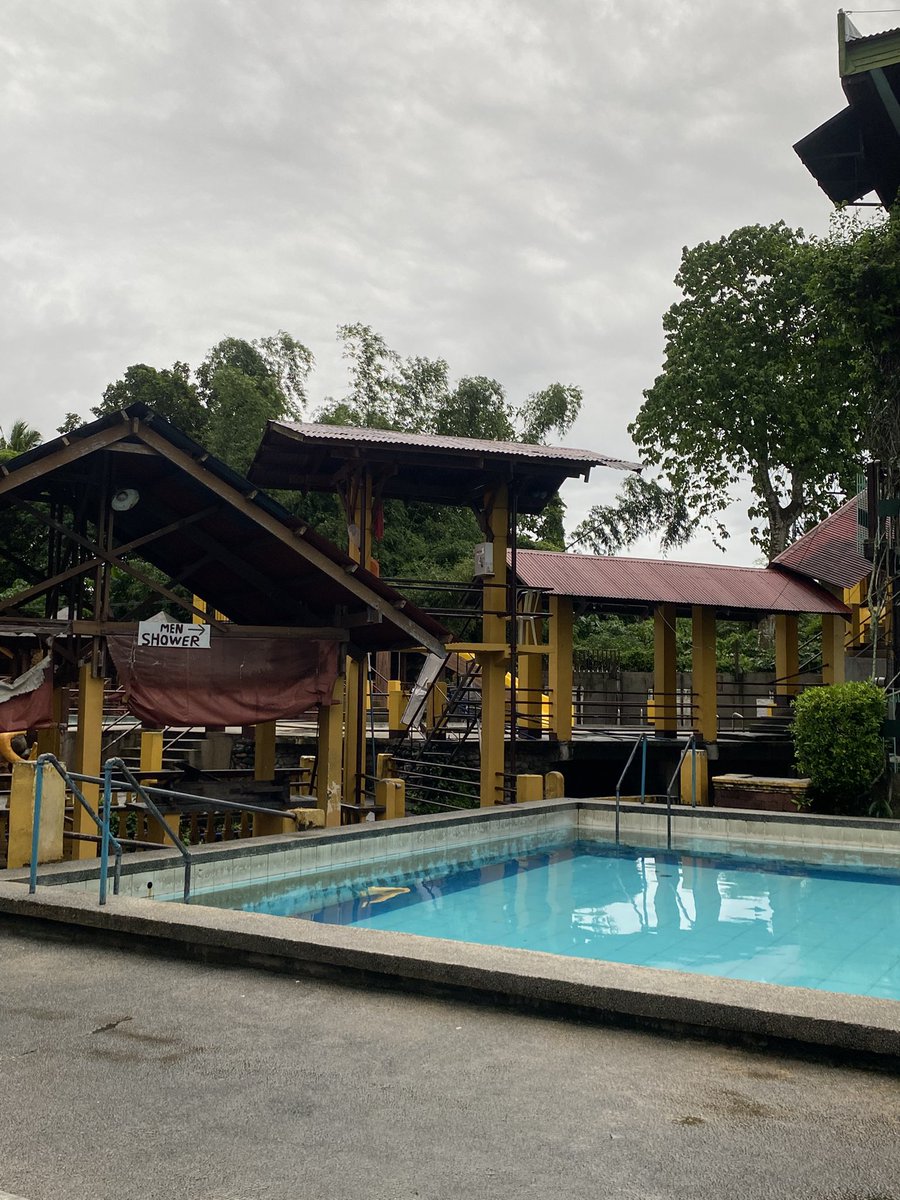 cceddiee's tweet photo. Went for a swim earlier. https://t.co/QLK9jw0oLv