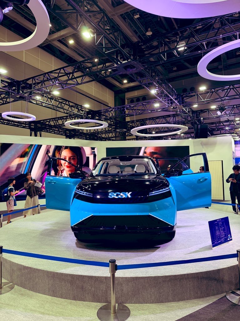 a95a52's tweet photo. Japan Mobility Show 2025に行ってきました。
技術の進化だけでなく、企業の挑戦に熱を感じました！
モビリティの未来＝製造業の未来。
「つくる」側として、次の10年に何を残すかを考えさせられました。
#JapanMobilityShow #製造業 #DX #ものづくり https://t.co/WRmPF4ppnp