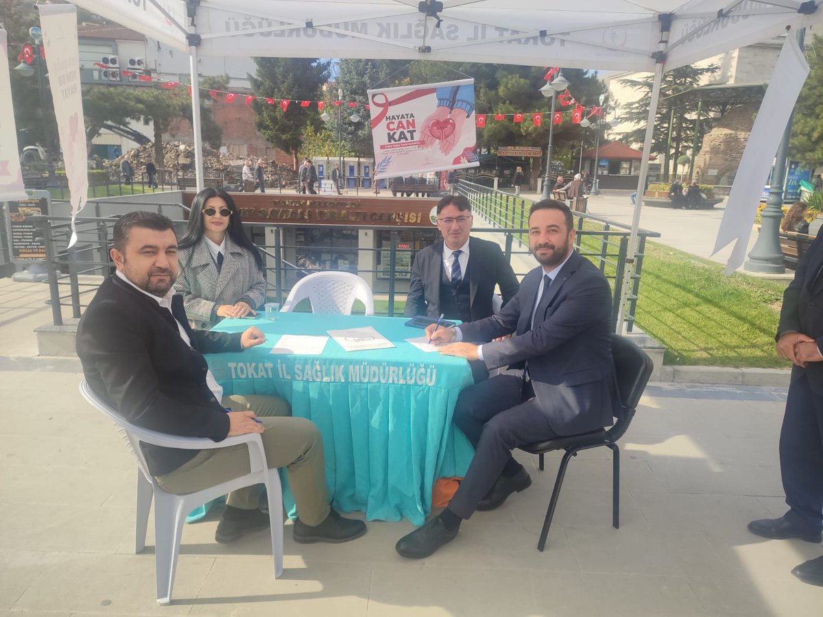 #OrganBağışıHaftası sebebi ile İl Sağlık Müdürlüğü tarafından açılan standa İl Sağlık Müdürümüz, Kamu Hastaneleri Başkanımız, Sağlık Hizmetleri Başkanımız ve Odamız Genel Sekreteri ile ziyarette bulunduk.