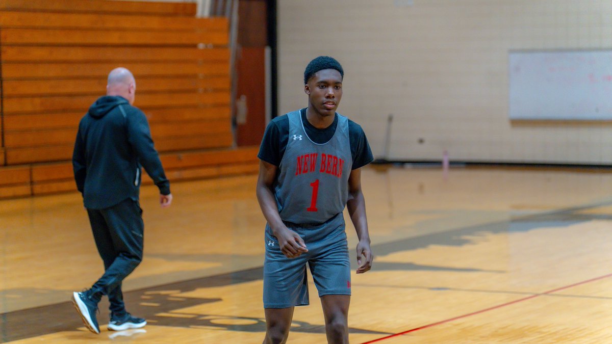 TwanScott_8th's tweet photo. Happy 15th birthday @Aj_Scott8  keep being great my guy 💯💪🏾 https://t.co/jgxeV5vBJy