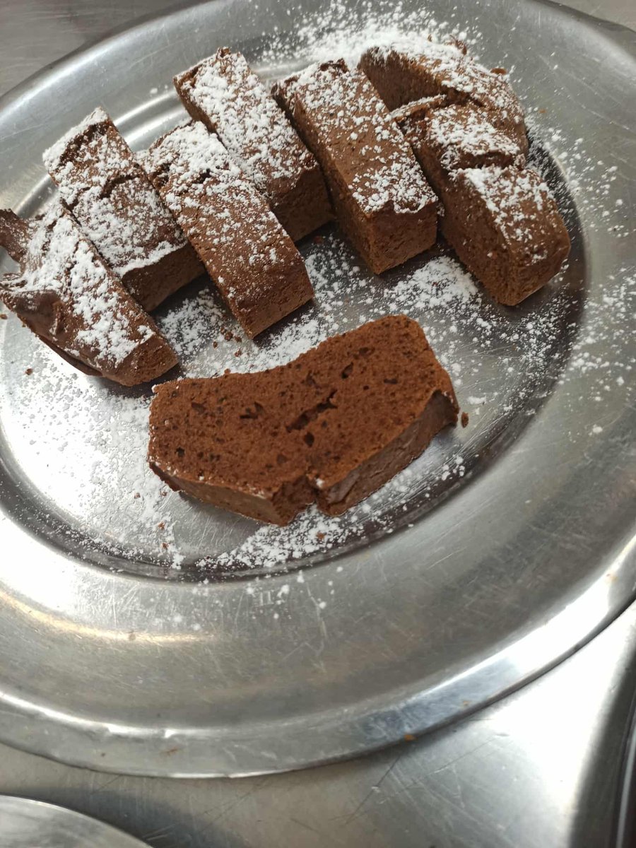 NICKPASTRY's tweet image. ΜΑΥΡΟ ΚΈΙΚ, ΠΣΑΕΚ ΤΟΥΡΙΣΜΟΎ ΜΑΚΕΔΟΝΙΑΣ 😉😋❤  #Παιδεία #ΕκπαίδευσηΕνηλίκων #GreekChef #GreekTeacher #GreekSchool #ΣΑΕΚ #Cake #Greece #Thessaloniki #Chef #GreekPastryChef #PastryChef #ΕπαγγελματικήΚατάρτιση