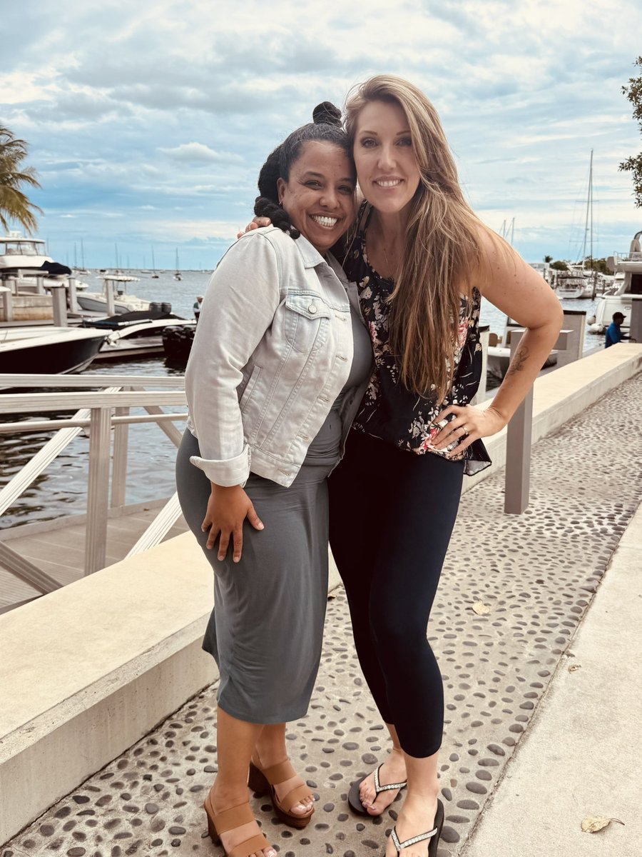 I see 👀 you <a href="/Christel_OCC/">Christel Guillen</a> 

Another EPIC 𝕏 meetup with the awesomest Christel! 

So nice to meet you IRL and get a good squeeze, between you and your mom I couldn’t stop giggling! Thanks for being our uber and lunch dates!