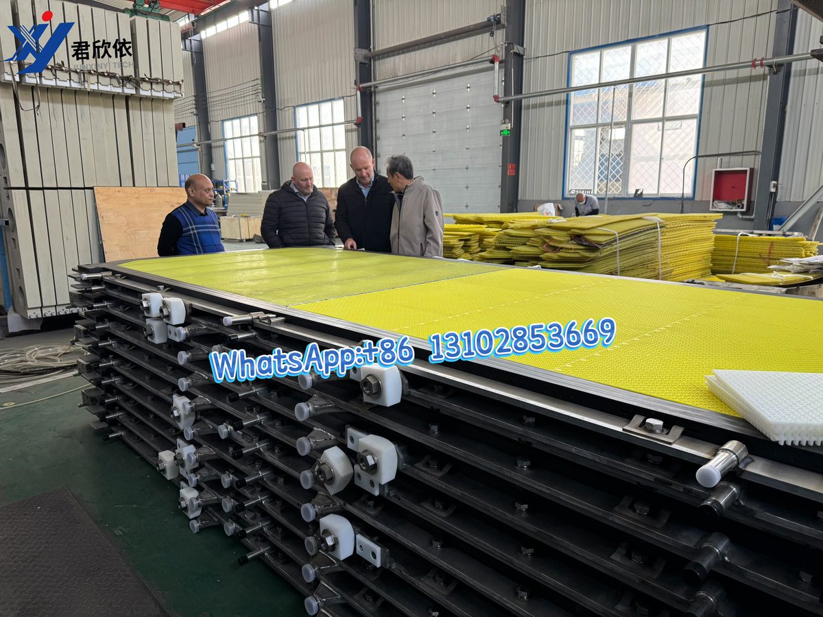 filterplate86's tweet image. Great minds think alike! 🤝
Thrilled to have our international clients here, diving deep into discussions about our vertical filter plates. Energizing exchange of ideas right on the factory floor!
#FilterPress #FilterPlate #VerticalFilterPress #MadeInChina