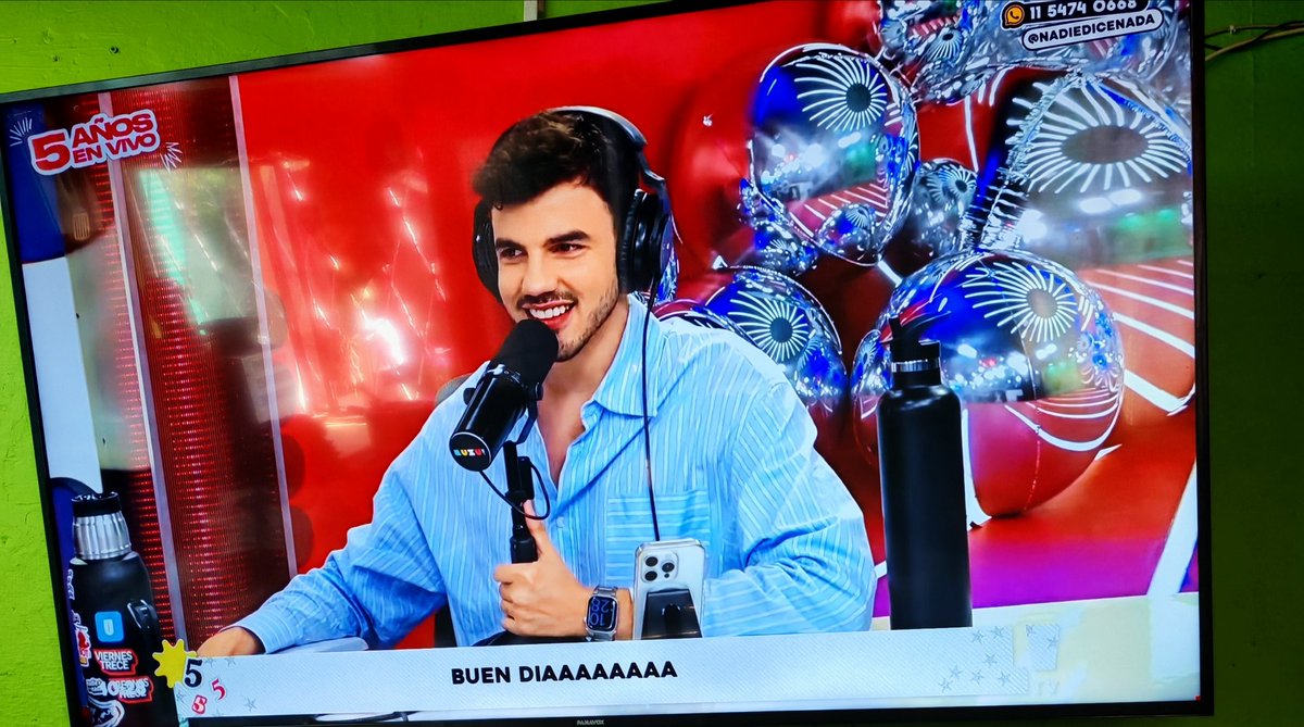 marcela313bd's tweet photo. @nadiedicenada_  santi llego en pijama 🤣🤣🤣

Besos desde Uruguay 🇺🇾 deseando que llegue el 15/11

TE AMOOOOO MARTINNNNNN 🫠😋🤤
 #nadiedicenada https://t.co/s1fBswyfYU