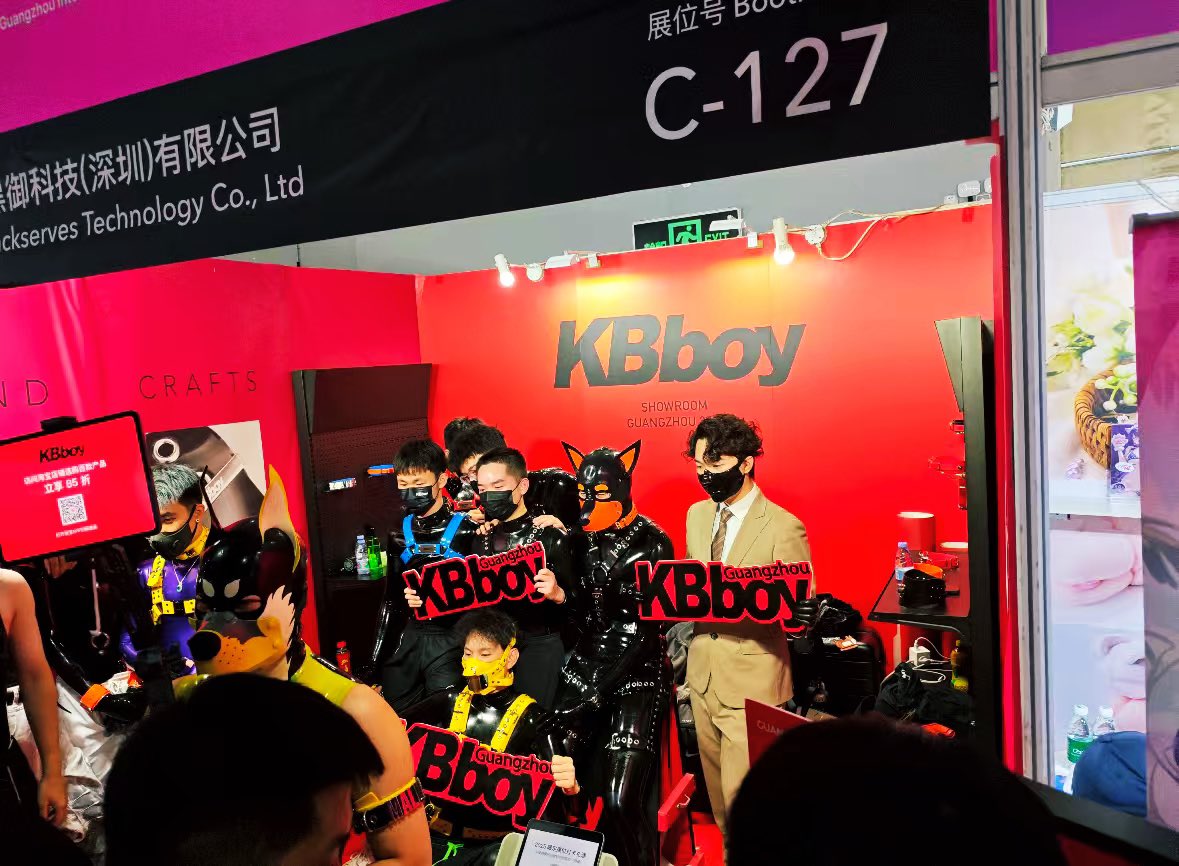 sneakerholic tweet media