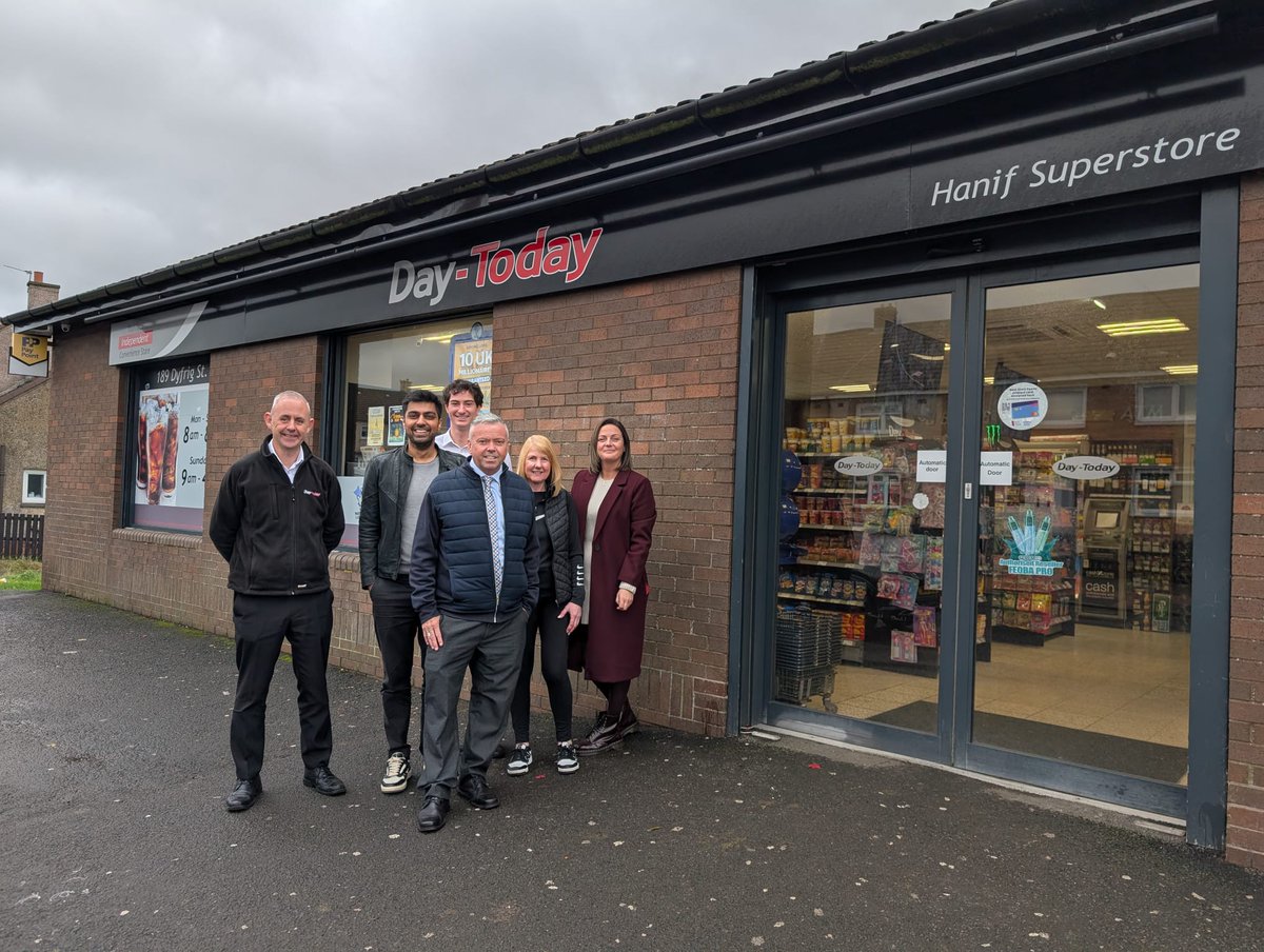 ScotGrocersFed's tweet image. Great to meet Kenneth Stevenson MP for a local shop visit on Friday. Covering key issues for our sector such as Retail Crime and the rising cost of business. 

Huge thank you to Hanif&apos; Day-Today, Shotts, for hosting us and a tour of excellent store. 

#localshops #sgf #retail