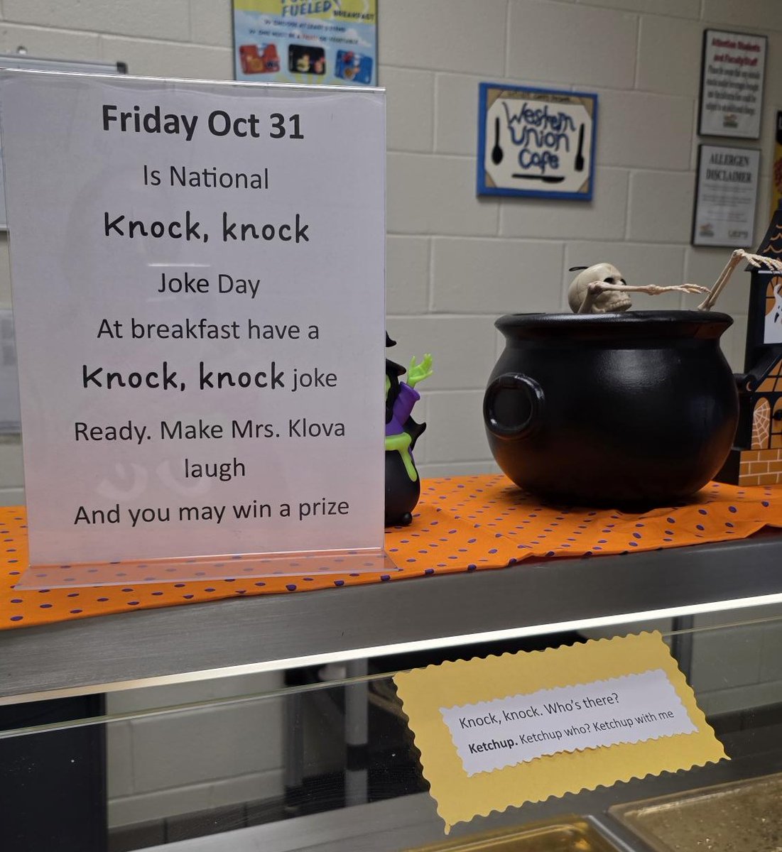 😁Knock knock! Who's there? Bean. Bean who? Bean a while since I last saw you!😆
Friday was National Knock Knock Joke Day, and Western Union Elementary School had the cutest cafeteria event!🥰
#nationalknockknockjokeday #loveservingtheu #teamucps
<a href="/AGHoulihan/">Andrew G. Houlihan</a> <a href="/coolonmoore/">Colon Moore</a> <a href="/UCPSNC/">Union County Public Schools</a>