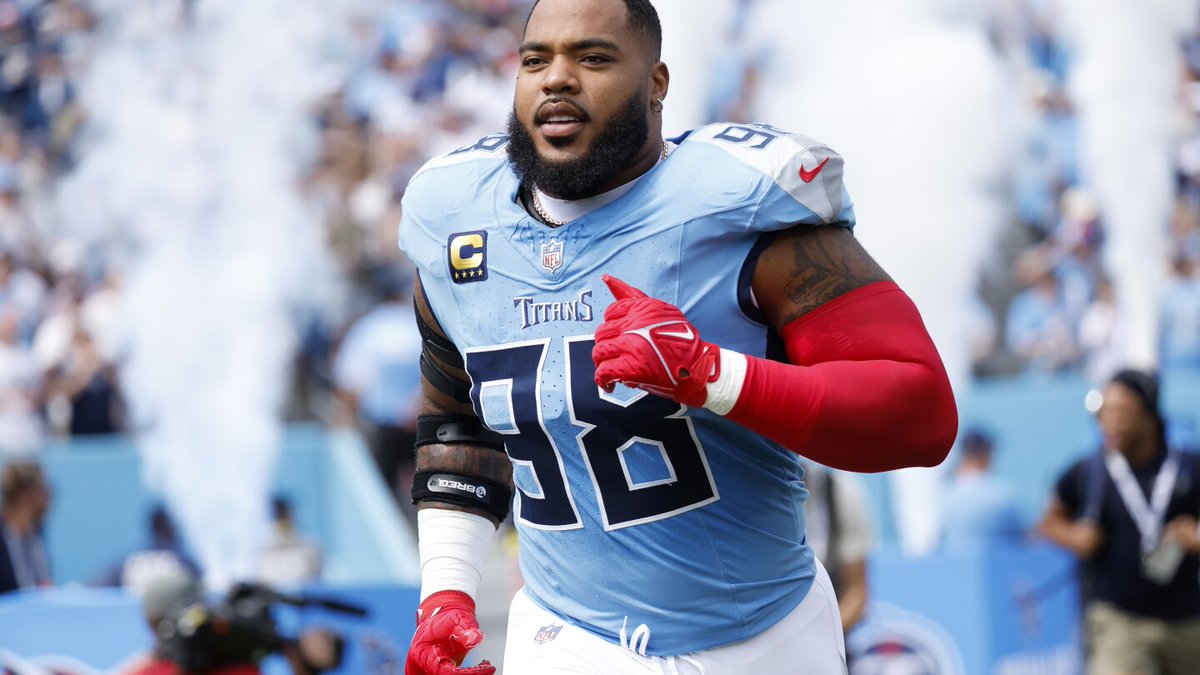 The Chicago Bears tried to trade for Tennessee DT Jeffrey Simmons, but were shut down, per source. Simmons has 3 teams he would like to play for, IF traded. The Patriots, Commanders and Cowboys.