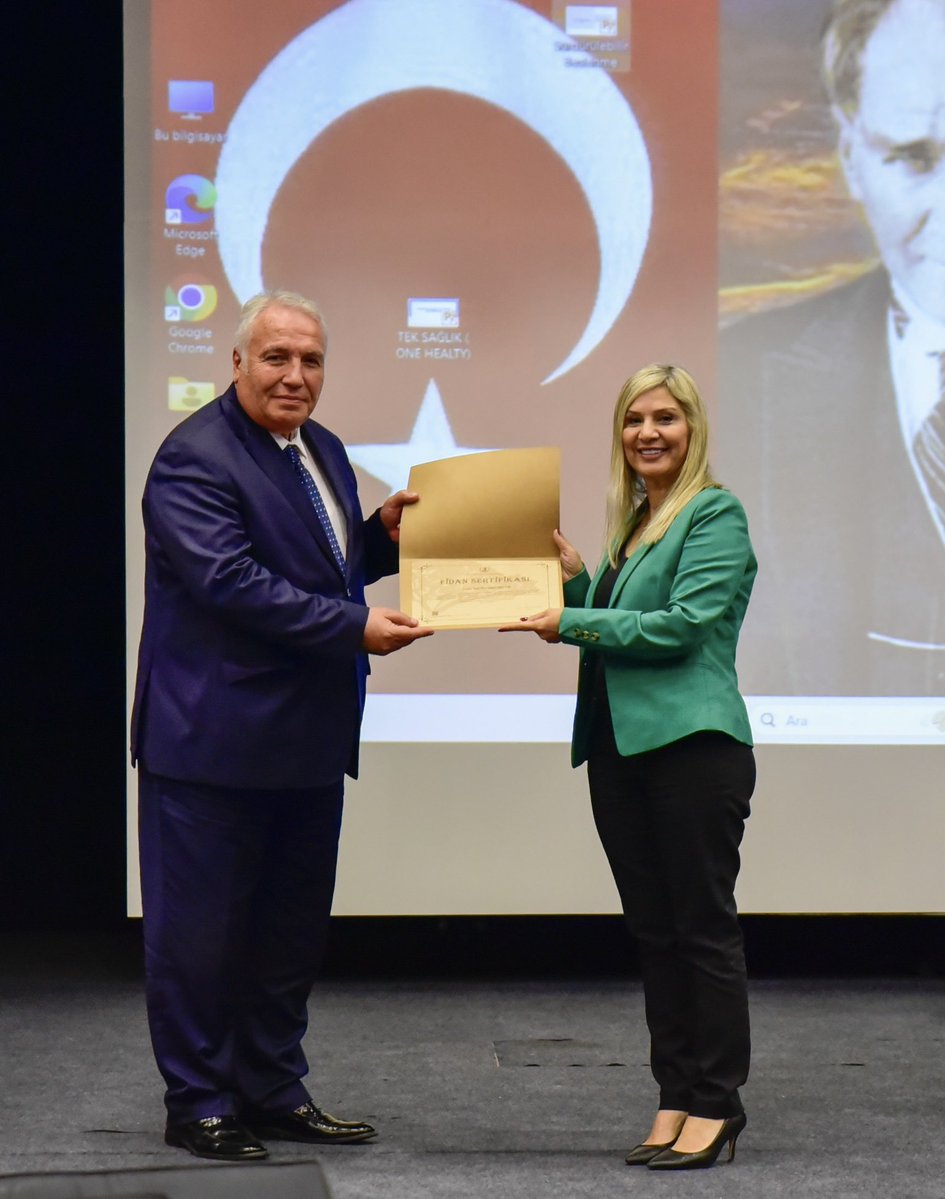 “Dünya Tek Sağlık Sempozyumu” Üniversitemizde Gerçekleştirildi

Veteriner Fakültesi tarafından, düzenlenen sempozyuma; Kıbrıs Batı Üniversitesi Rektörü Prof. Dr. Canan Hecer, Rektör Yardımcımız Prof. Dr. Çetin Kurnaz, akademik ve idari personel ile çok sayıda öğrenci katıldı.