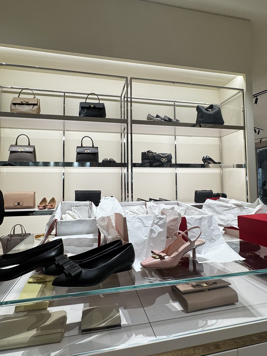 plotouise's tweet image. 