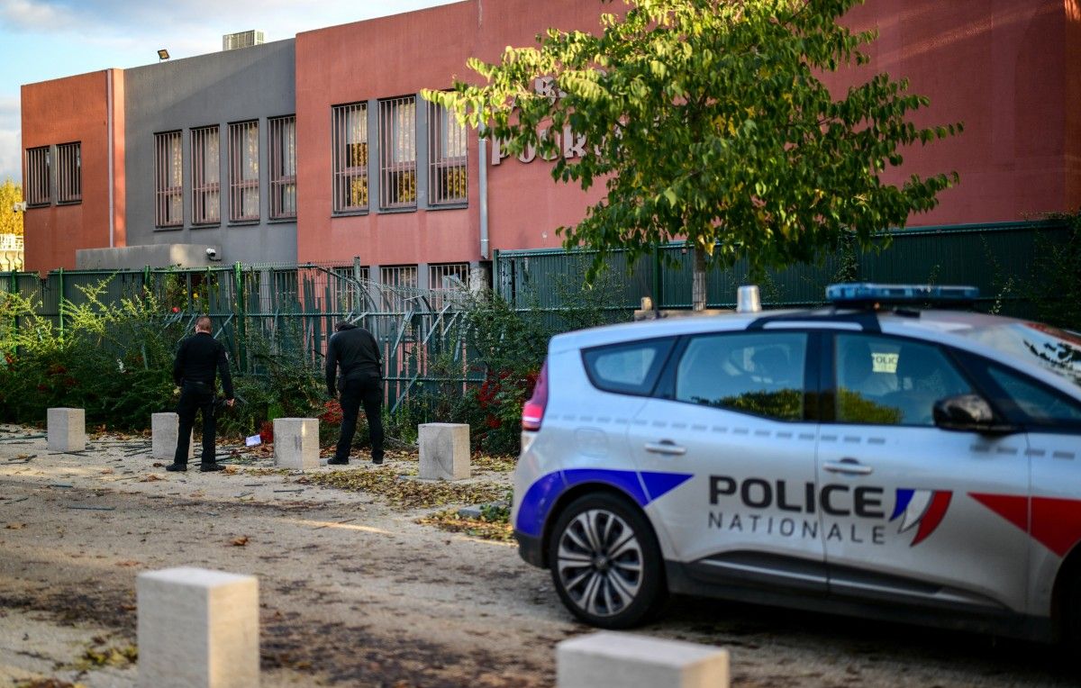 Lyon : Butin à 28 millions d’euros, malfaiteurs « chevronnés » mais déjà repérés… Les détails du braquage hollywoodien dlvr.it/TP2xDR