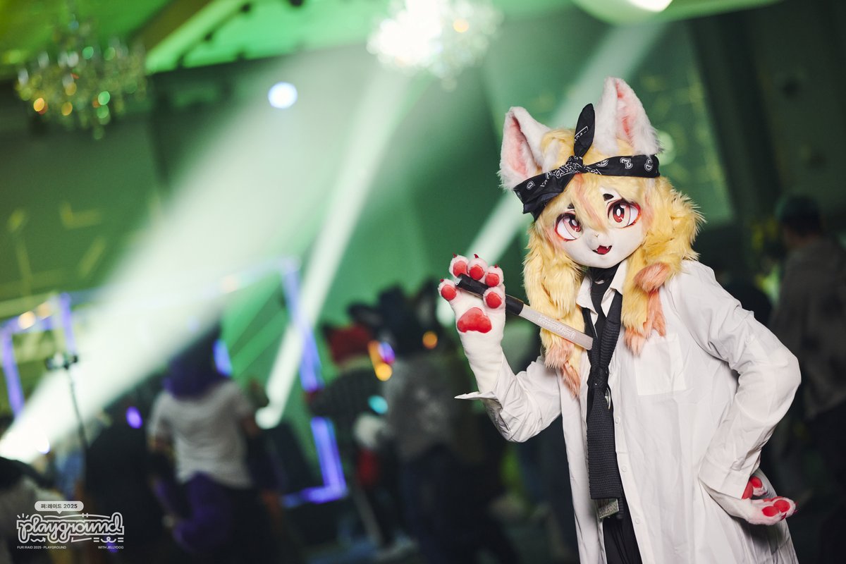 빛나는 밤이었어!!🌃💖

📸 :  <a href="/_f0x15/">산여우 AcidF0x</a> 

#FursuitEveryday #furraid