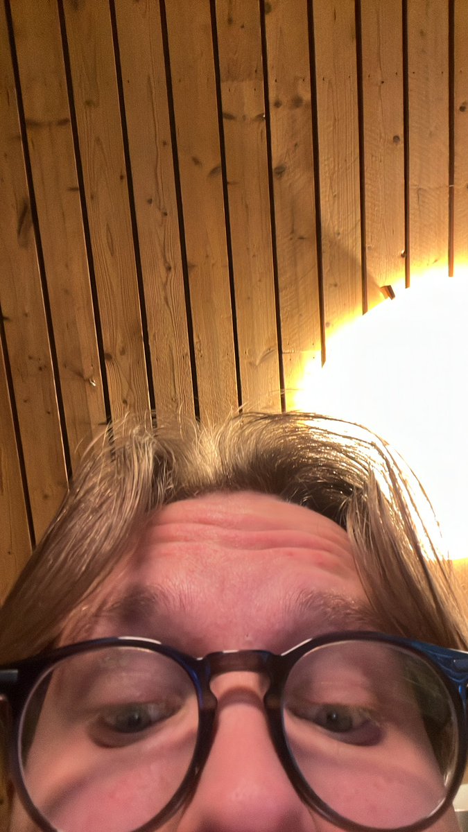 Let’s talk about the new series while building train tracks on the just create smp! Live on twitch NOW!