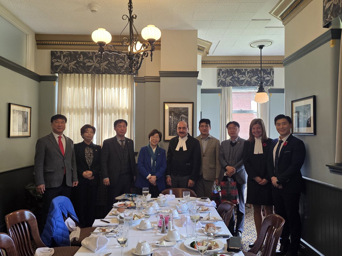 We welcomed members of the Gyeonggi Provincial Assembly to B.C.’s Legislative Assembly, including Vice Chairs Kim Tae-hee, Yoon Jong-young, and Lee Taek-soo.
A wonderful exchange on policy, governance, and cooperation between British Columbia and Gyeonggi Province. 🇨🇦🤝🇰🇷
