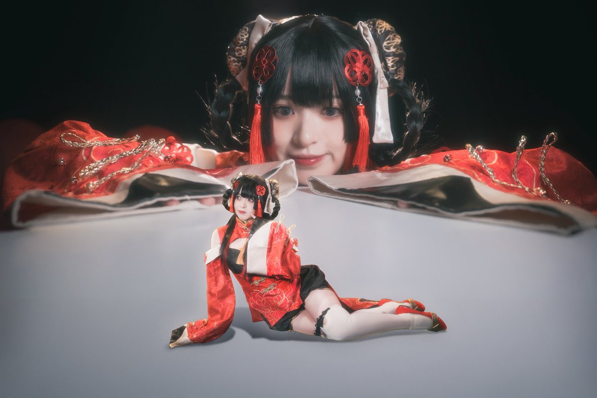 Suika0804's tweet photo. 【コスプレ Cosplay】
🕖🌈
なんか神っぽい餃子
📷： @Super___Cat___ 
#月ノ美兎 https://t.co/JaANHYSjB3