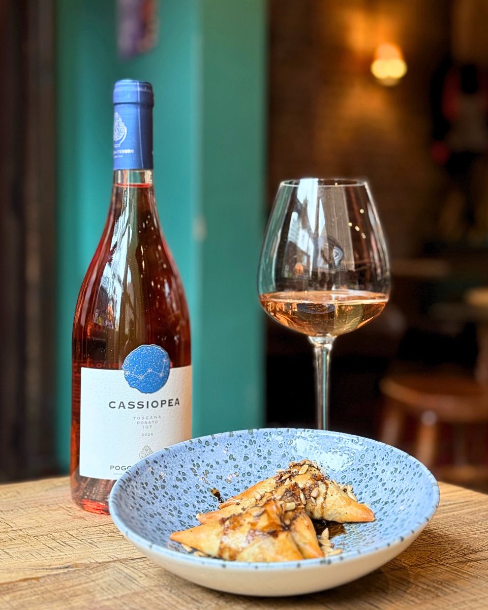 THE MOLLY HOUSE tweet media