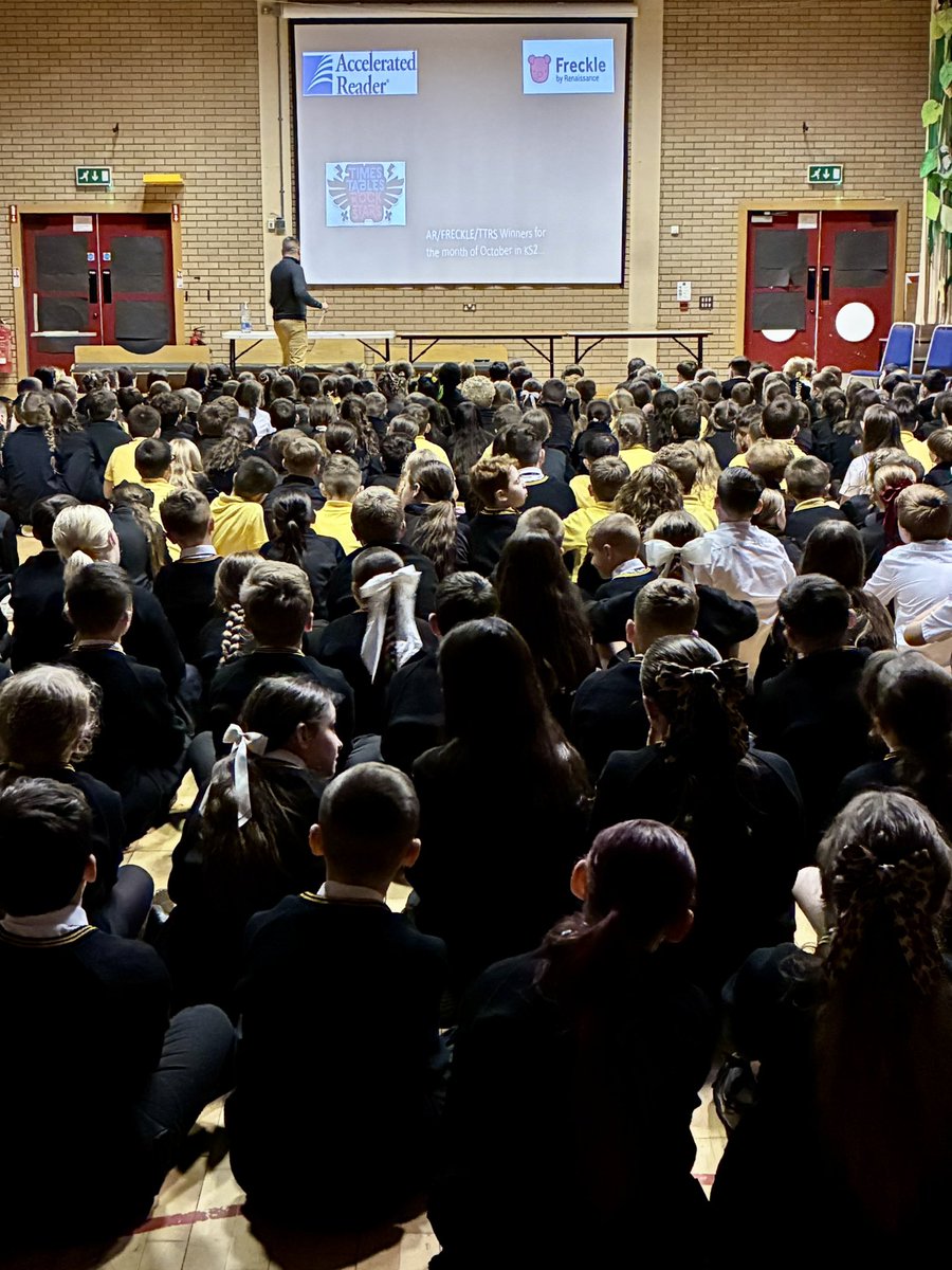 ctrps1's tweet image. A wonderful afternoon celebrating our Key Stage 2 pupils.🎉 

Their enthusiasm for online learning 💻 and commitment to attendance and punctuality make us so proud! 🌟👏 

#ChristTheRedeemer #CelebratingSuccess