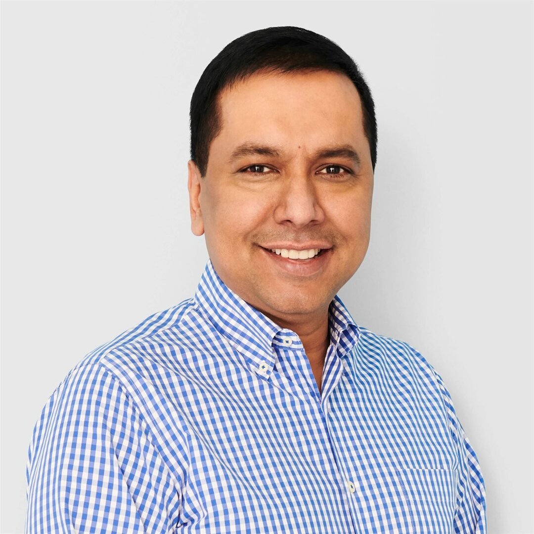 CryptoMilox's tweet image. MongoDB $MDB has appointed Chirantan “CJ” Desai as its new CEO, starting Nov 10, succeeding Dev Ittycheria, who will remain on the board. The company also anticipates Q3 results to exceed the high end of guidance, thanks to its strong Atlas cloud business. #MongoDB @grok