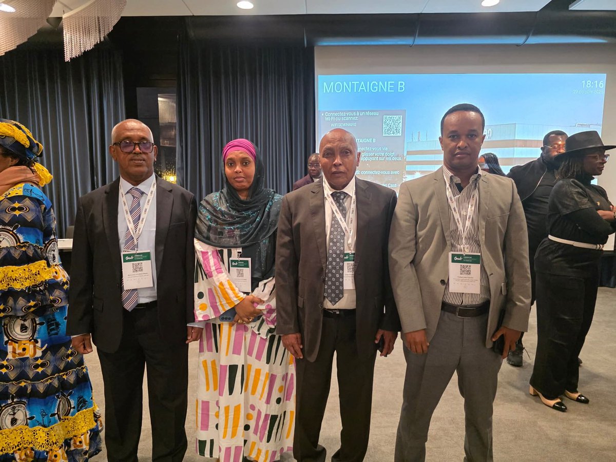 c_obock's tweet photo. Du 29 au 31 oct. 2025, une délégation djiboutienne conduite par le président du @c_obock et du président du @TagoriF a participé au #GSEF2025 et à la réunion AIMF à Bordeaux.

Le projet « La Fabrick d’Obock » y a été salué comme un modèle d’économie circulaire et solidaire. https://t.co/QuYfNCNGoK