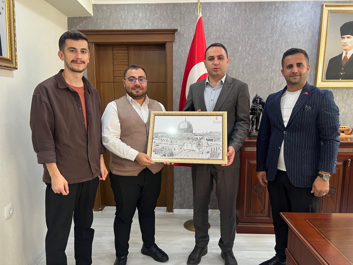 MD062023's tweet photo. Silopi İlim Yayma Cemiyeti olarak İlçe Kaymakamımız Sn @caglarpartall’ı ziyaret edip eğitim, kültür, sosyal ve teknoloji odaklı çalışmalarımızı paylaştık. Allah’ın izniyle Silopili gençlerin taleplerine yönelik projelerimizi sürdüreceğiz.  
@yusuftulun @mucahidgunaydin
@ilimyay https://t.co/xTUqqdDMNj