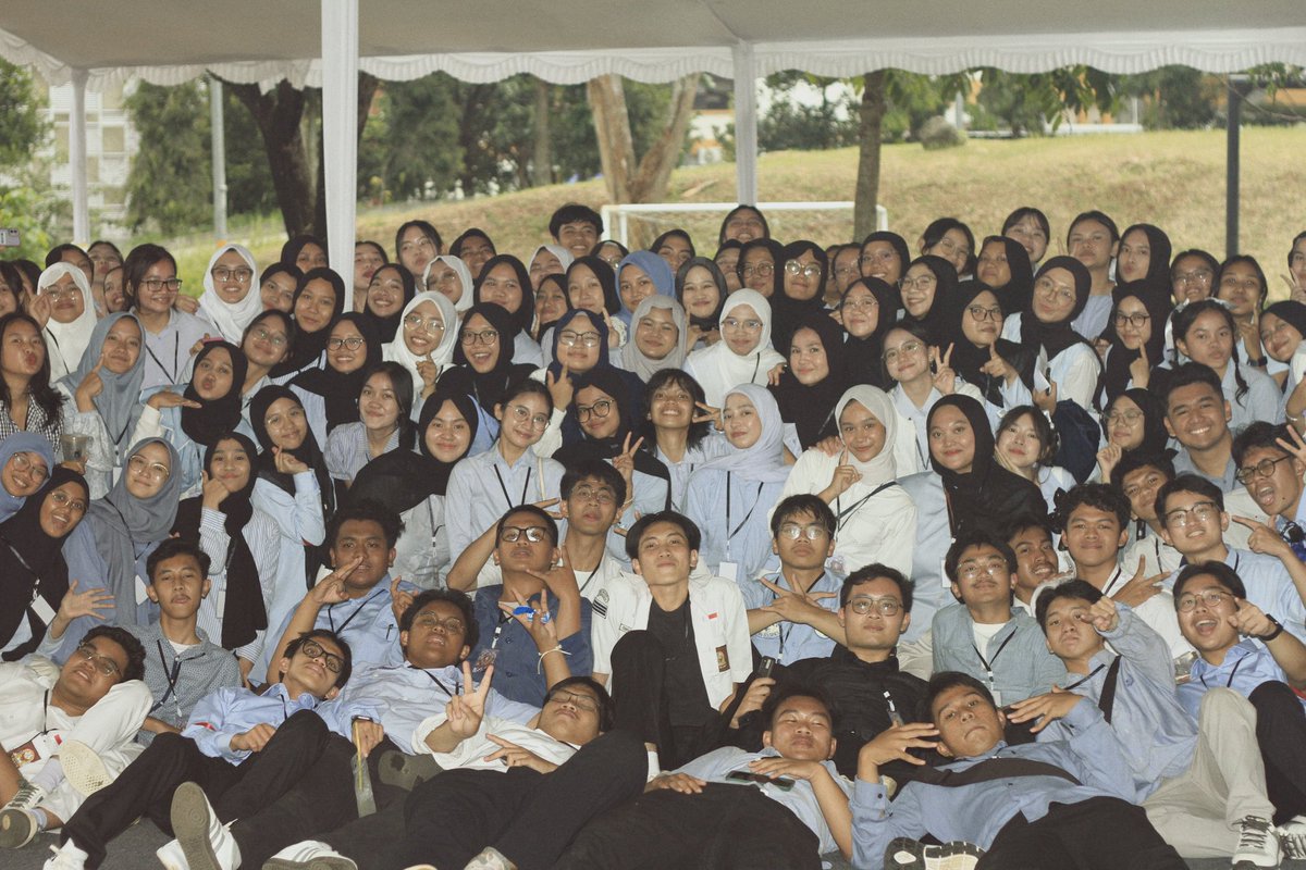 shasphere's tweet image. sayang @/245 🤍