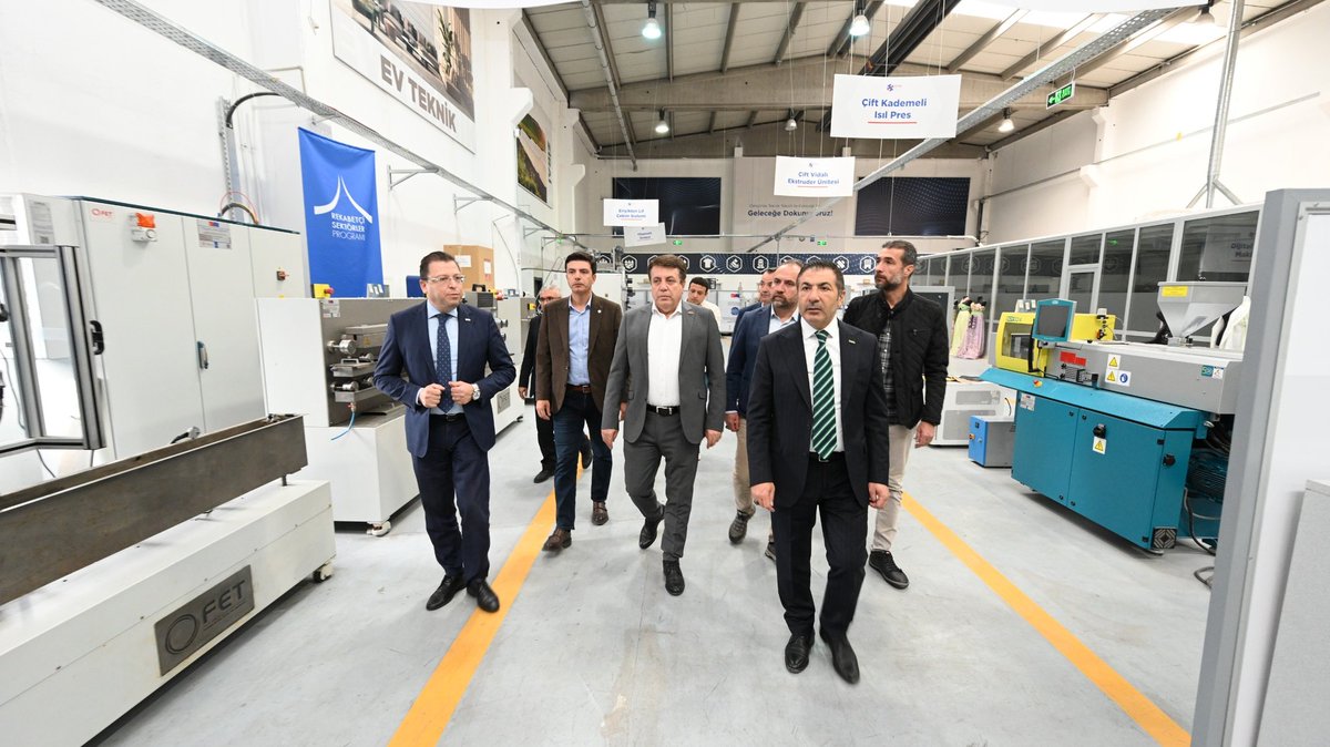 erdogan_ugr's tweet image. Denizli #Organize #Sanayi Bölgesi'nde (OSB) tüm #Türkiye'ye hizmet veren #Avrupa Birliği (#AB) destekli Denizli #Ticaret Odası (#DTO) Denizli Teknik #Tekstil Merkezi'miz (#DTTM) ile Güney #Ege Kalkınma Ajansı'mızın (#GEKA) desteğiyle kurduğumuz geleceğin teknik ara elemanlarını &amp;gt;