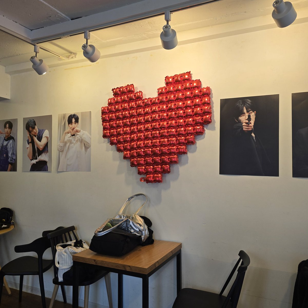 _pelrin_'s tweet photo. 아 정승보 보고 싶어져서 혼났네 , , ,
오랜만에 짝사랑 하는 기분(?) 느껴서 좋앗더요 🫶🏻
아니근데사진이있잖아진짜로이렇게예쁠수가있냐고

#단단레트로PX
#Dann2RetroPX
#더킹덤 #TheKingDom #정승보
#TKD #DANN #단 https://t.co/6HI8nTHF92