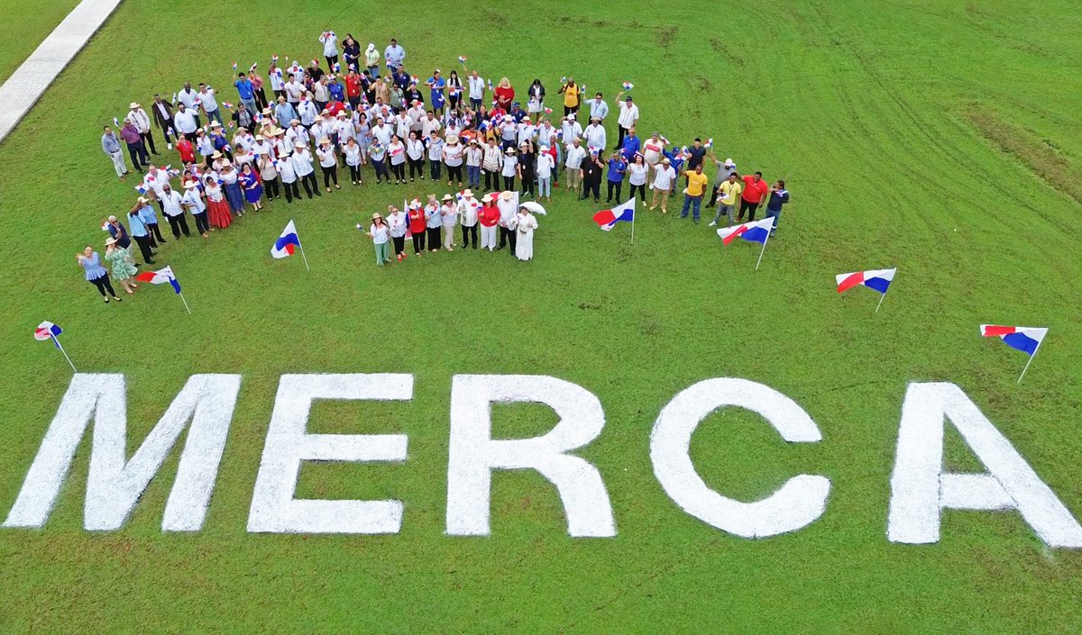 🇵🇦 En Merca Panamá le damos la bienvenida al Mes de la Patria, celebrando con orgullo nuestras tradiciones y el amor por nuestra tierra. ❤️💙 #MesDeLaPatria #OrgulloPanameño 🎉