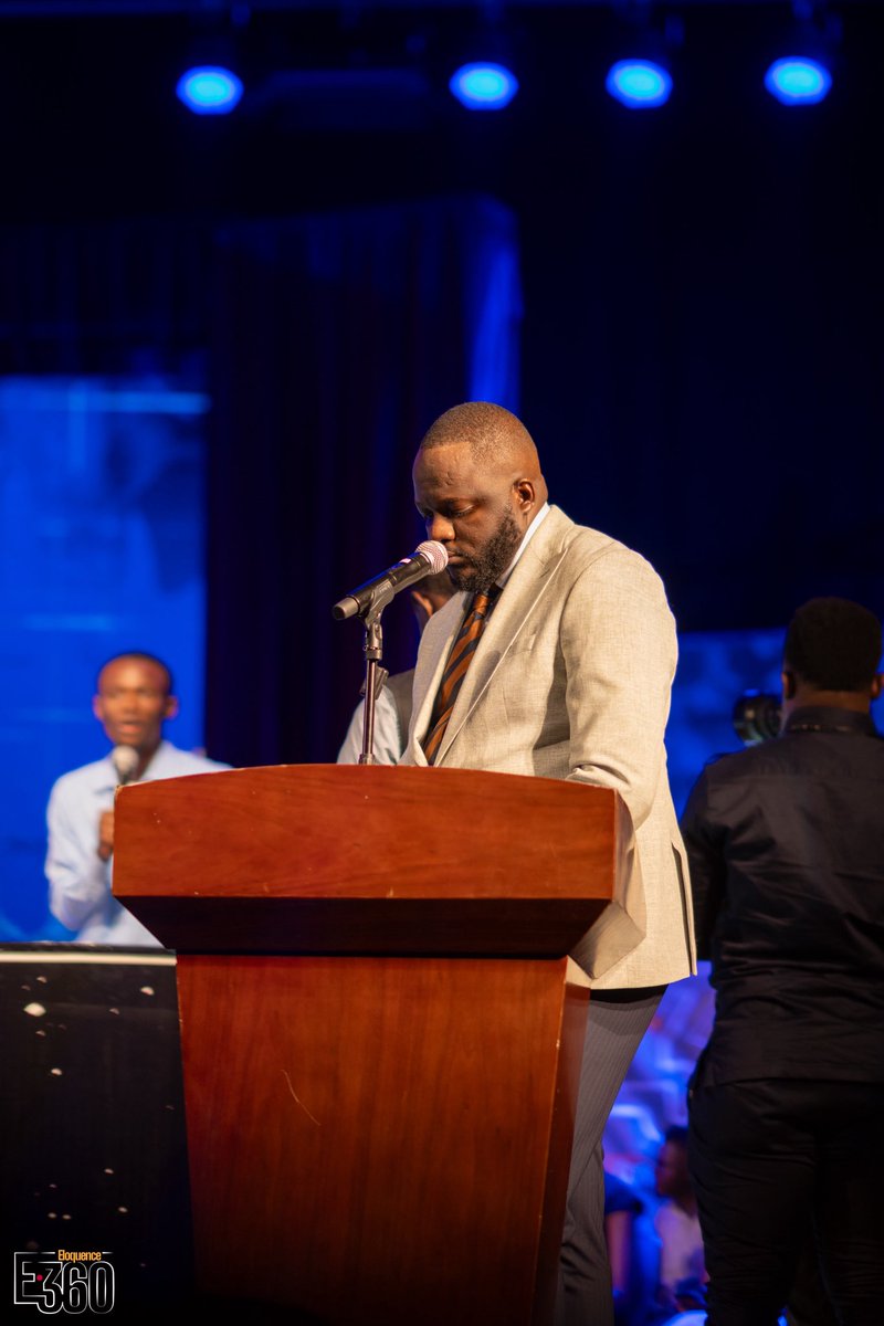 Il est possible d'apporter un changement réel dans nos maisons, nos bureaux, nos églises… et même dans notre pays. 🇨🇩

Mais cela ne devient réel que lorsque nos motivations sont guidées par de bonnes intentions.

Parce qu’au fond, ce n’est qu’au bout du chemin que la réalité se