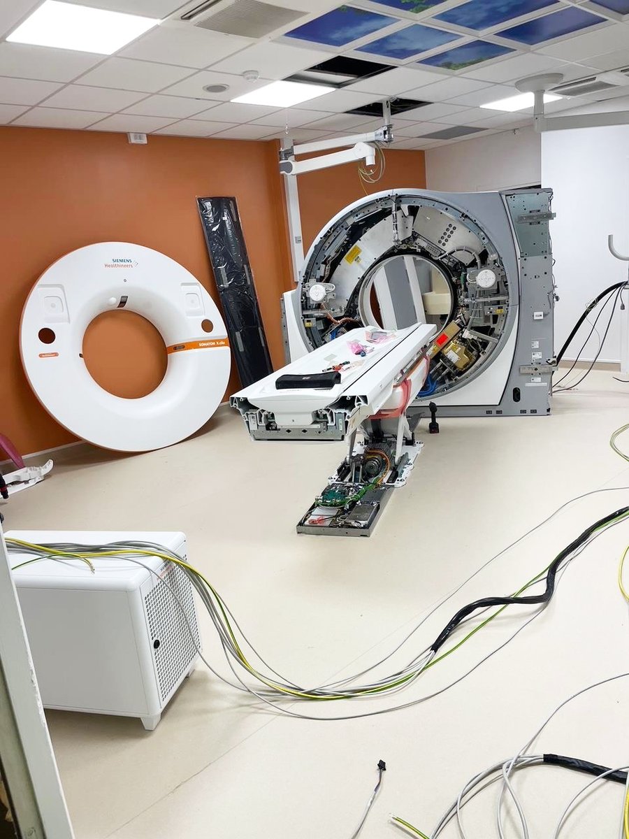 ChiElbeufLouv's tweet image. 🩺 Nouveau #scanner dernière génération au CHI Elbeuf-Louviers-Val de Reuil : coupes 0,5 mm, images en 5 s, – de produit de contraste, dose maîtrisée, tunnel 82 cm. 
Imagerie publique de pointe, sans dépassement honoraires. 
RDV sous 1–2 semaines : 02 32 96 36 41.