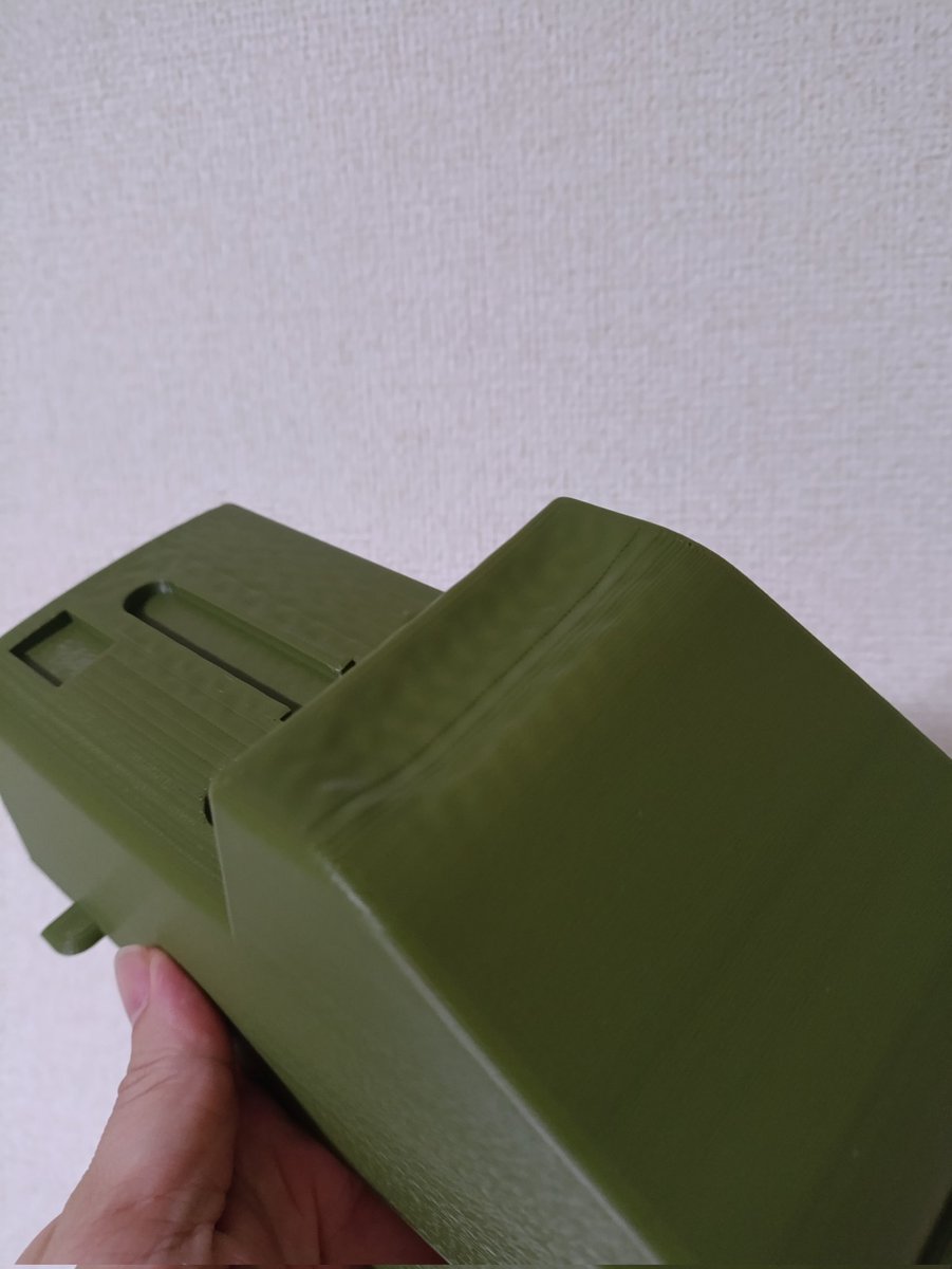 AnayaSofthouse's tweet photo. ASAフィラメントで作成した型を使って2mmのPS板を真空成形したところ、型が溶けました…。0.5mm板だと平気だったのですが、厚い分放熱に時間がかかるからでしょうね。次は耐熱性PLAで試してみようと思います https://t.co/CkYpdP51Vv