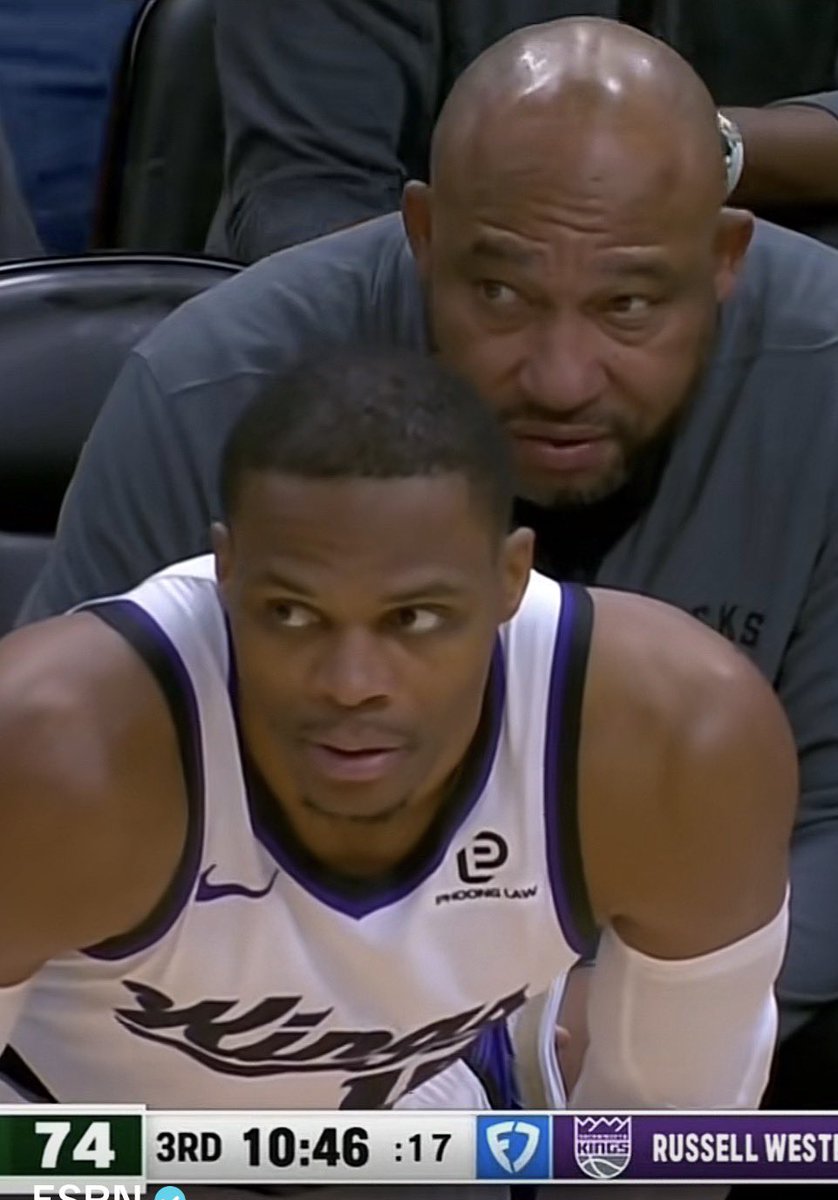 LAKERS GOT A CENTER (@notaburnerbru) on Twitter photo 