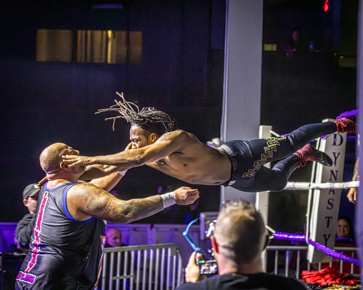 Respect your passion 🎼🎼🎼🎼🎼
#BLACKROZE 
@wearethedynasty 
<a href="/WreckingBall75/">Wrecking Ball Legursky</a>
📸-Jason Zuppardi