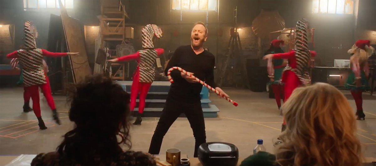 Fun Trailer for 'Tinsel Town' Holiday Comedy Feat. Kiefer Sutherland firstshowing.net/2025/fun-trail…

#TinselTown #KieferSutherland #RebelWilson #DerekJacobi #christmasmovie